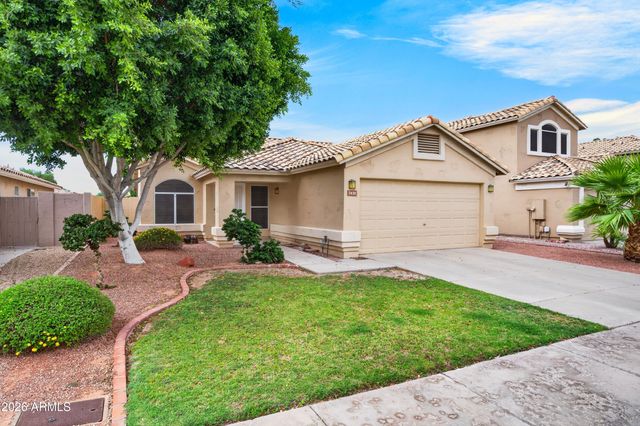 7439 W LOUISE Drive, Glendale, AZ 85310