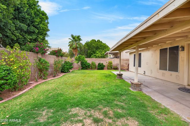 7439 W LOUISE Drive, Glendale, AZ 85310