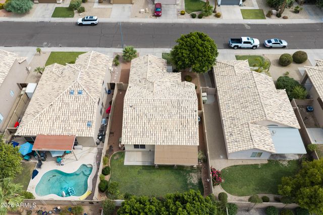 7439 W LOUISE Drive, Glendale, AZ 85310