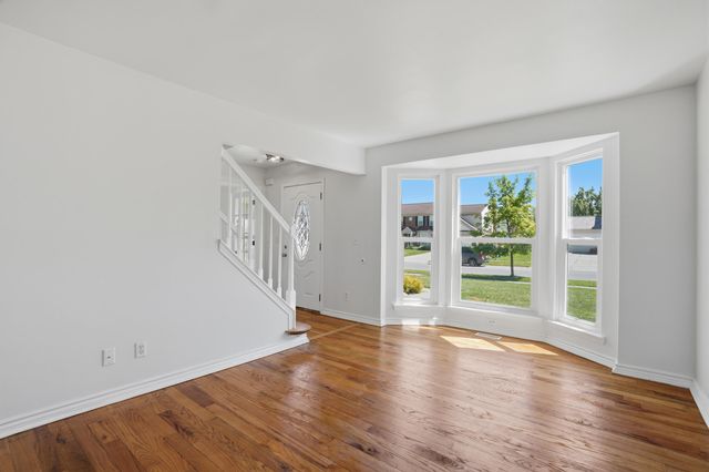 44890 Greenwood Drive, Van Buren Twp, MI 48111
