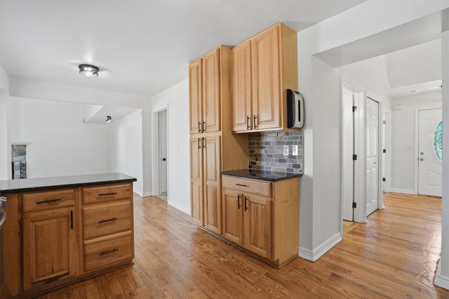 44890 Greenwood Drive, Van Buren Twp, MI 48111