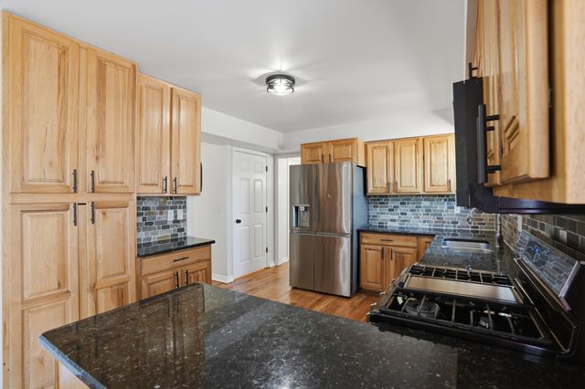 44890 Greenwood Drive, Van Buren Twp, MI 48111