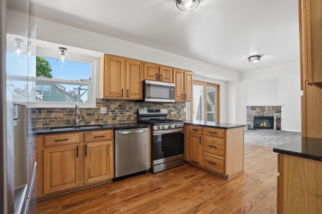 44890 Greenwood Drive, Van Buren Twp, MI 48111