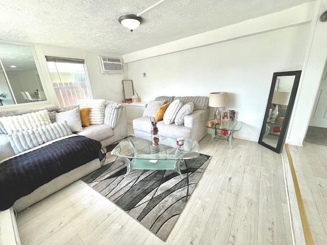 1 NE Circle Drive, Joliet, IL 60433
