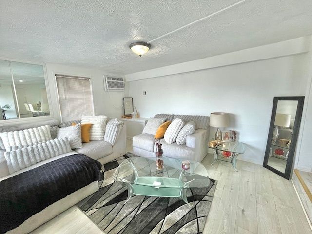 1 NE Circle Drive, Joliet, IL 60433