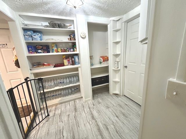 1 NE Circle Drive, Joliet, IL 60433