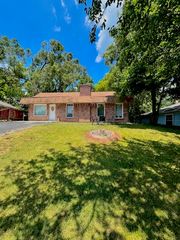 1 NE Circle Drive, Joliet, IL 60433