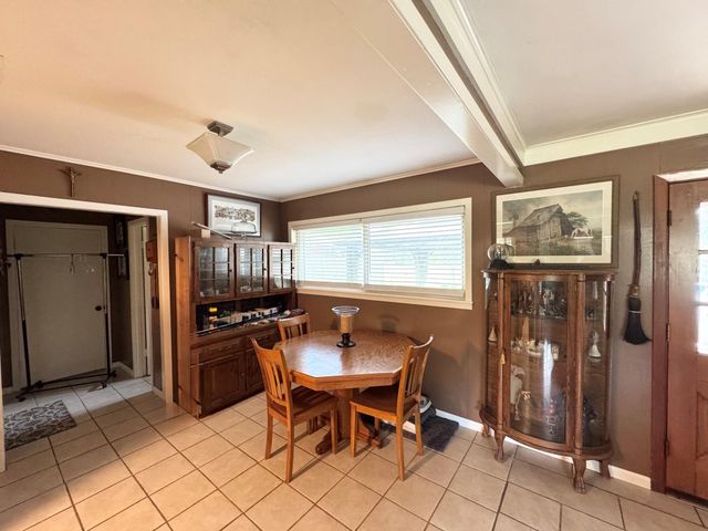 208 Robinhood Circle, Crockett, TX 75835