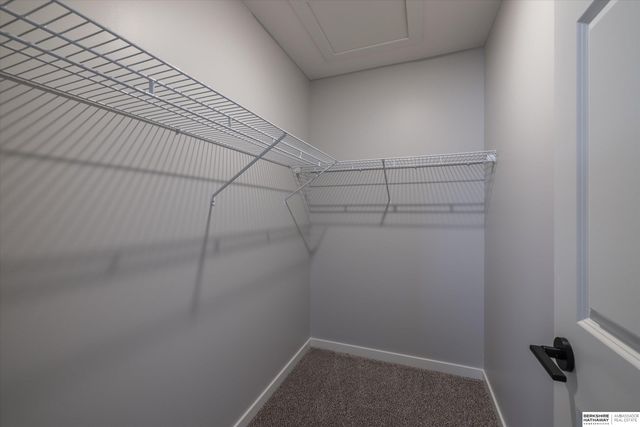 5402 S 207 Court, Elkhorn, NE 68022