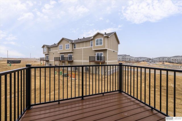 5402 S 207 Court, Elkhorn, NE 68022