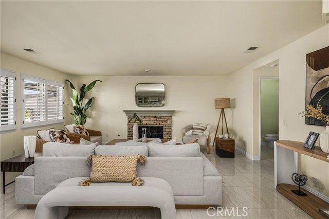 7 Carriage, Irvine, CA 92602