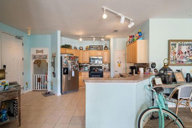 302 TERRACE RIDGE CIRCLE 302, Davenport, FL 33896