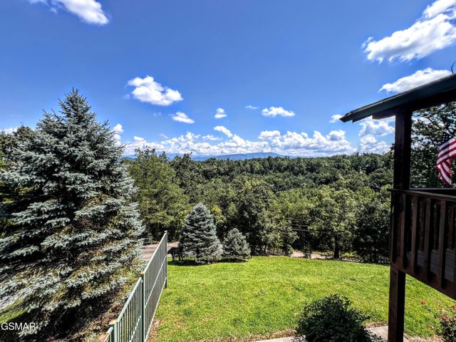 1902 Bluff Ridge Road, Sevierville, TN 37876