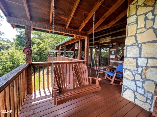 1902 Bluff Ridge Road, Sevierville, TN 37876