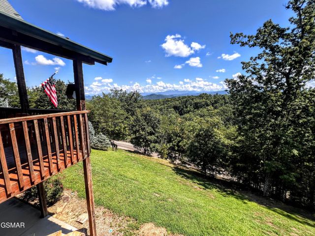 1902 Bluff Ridge Road, Sevierville, TN 37876