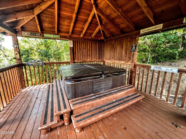 1902 Bluff Ridge Road, Sevierville, TN 37876
