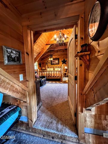 1902 Bluff Ridge Road, Sevierville, TN 37876