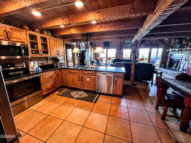 1902 Bluff Ridge Road, Sevierville, TN 37876