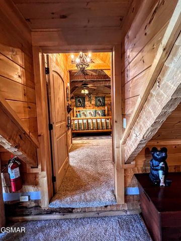 1902 Bluff Ridge Road, Sevierville, TN 37876