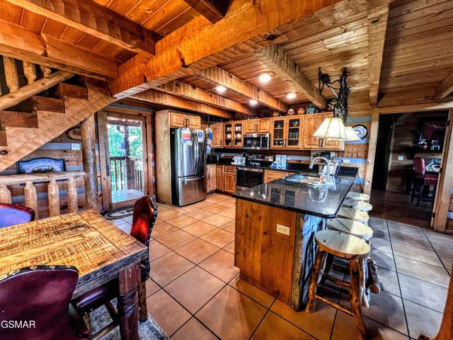 1902 Bluff Ridge Road, Sevierville, TN 37876