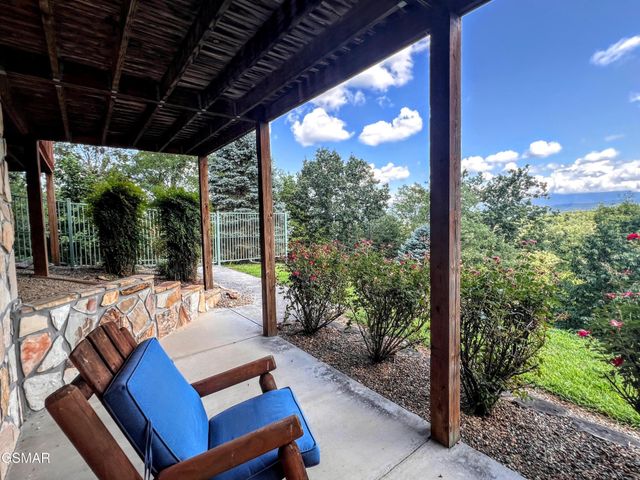 1902 Bluff Ridge Road, Sevierville, TN 37876