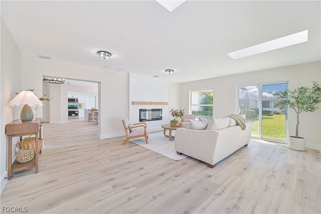 20844 Country Barn DR, Estero, FL 33928