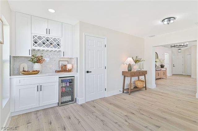 20844 Country Barn DR, Estero, FL 33928