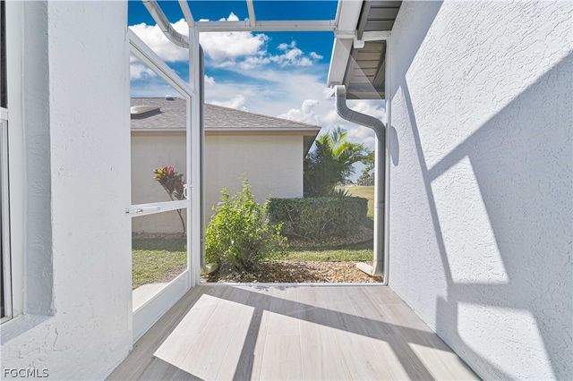 20844 Country Barn DR, Estero, FL 33928