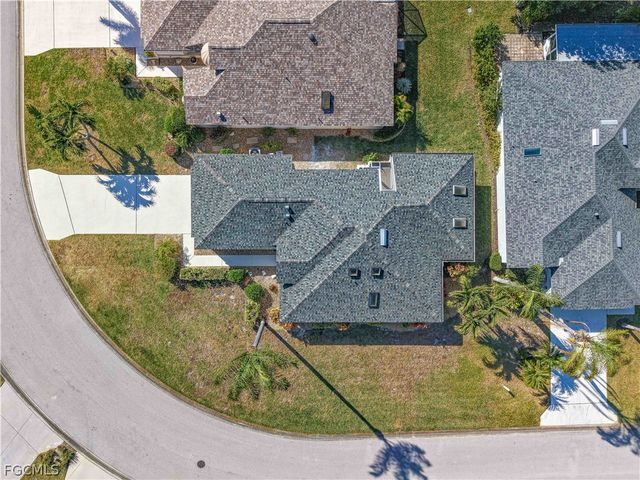 20844 Country Barn DR, Estero, FL 33928