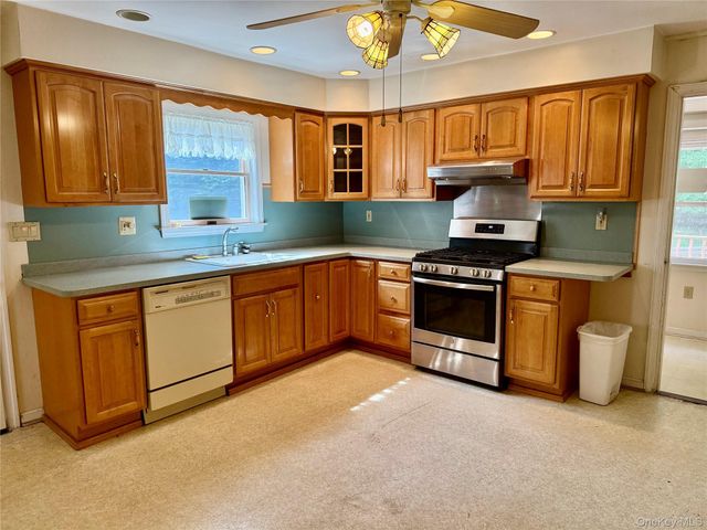 132 Grossi Lane, Pine Bush, NY 12566
