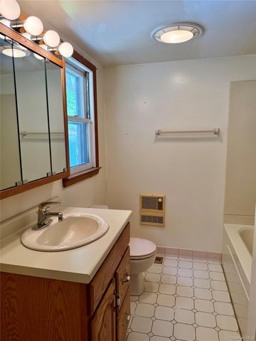 132 Grossi Lane, Pine Bush, NY 12566