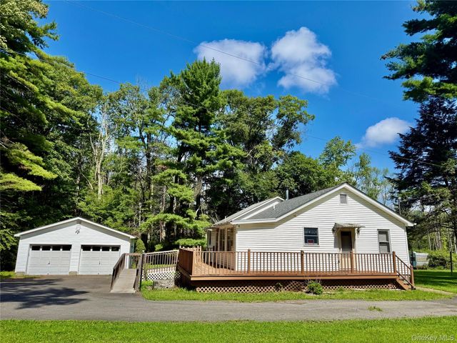 132 Grossi Lane, Pine Bush, NY 12566