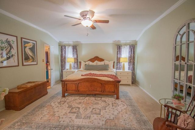 200 Floating Leaf DR, Hutto, TX 78634