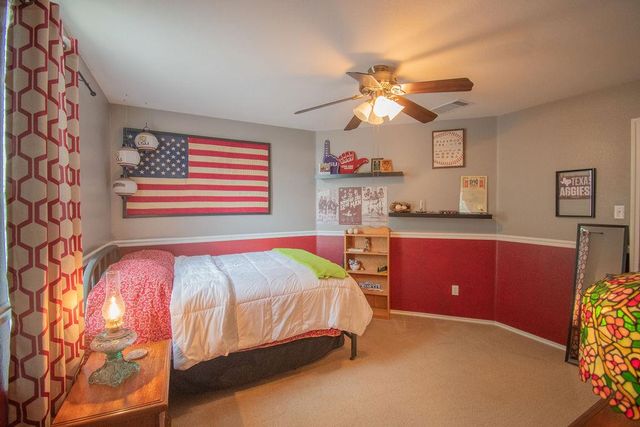 200 Floating Leaf DR, Hutto, TX 78634