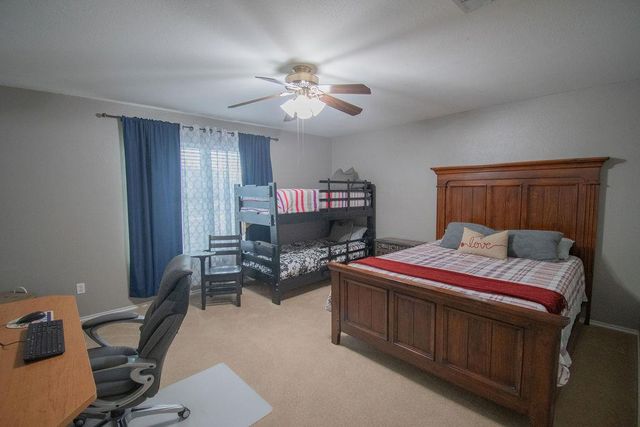 200 Floating Leaf DR, Hutto, TX 78634