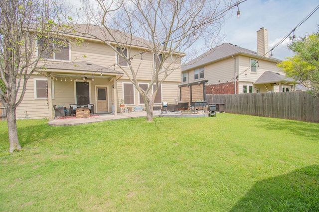 200 Floating Leaf DR, Hutto, TX 78634