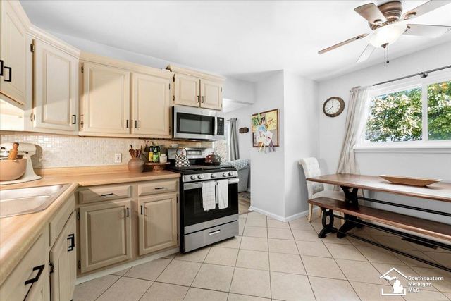 3469 Van Horn Road, Trenton, MI 48183