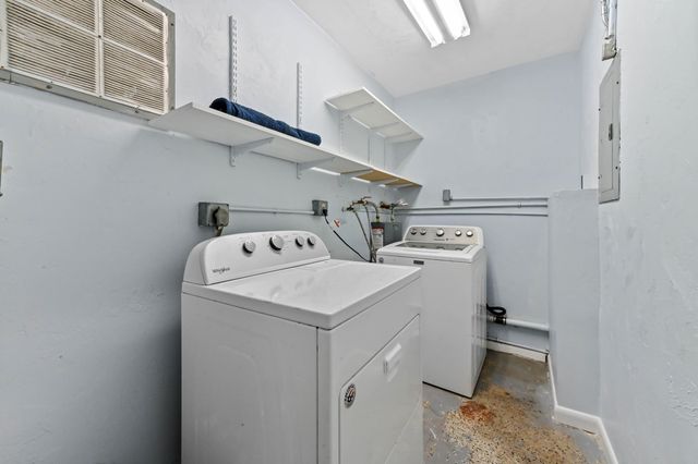 2898 SE 1st Place, Boynton Beach, FL 33435