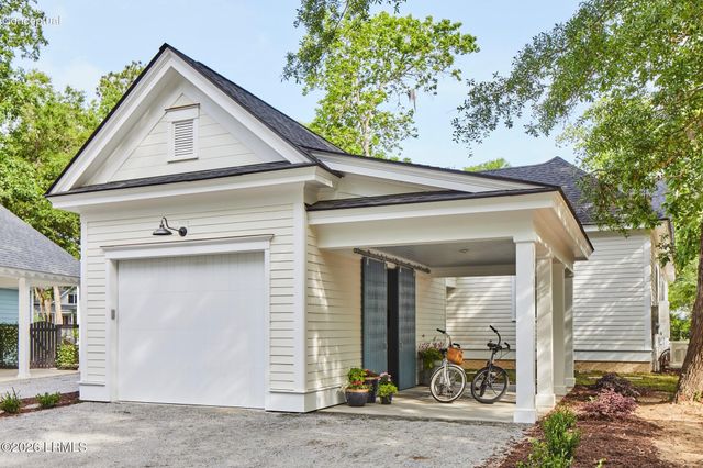 6 Meridian Road, Beaufort, SC 29907