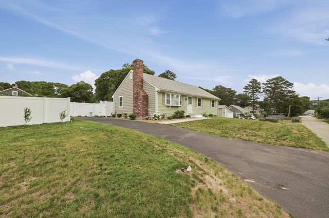 40 North Street, Dennis, MA 02639