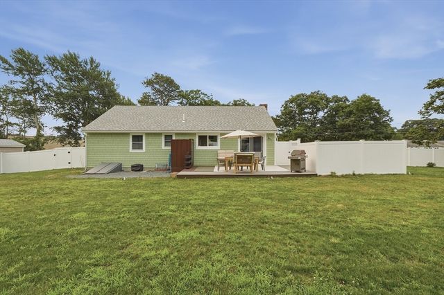 40 North Street, Dennis, MA 02639