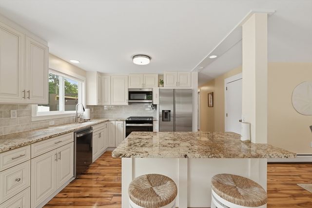 40 North Street, Dennis, MA 02639