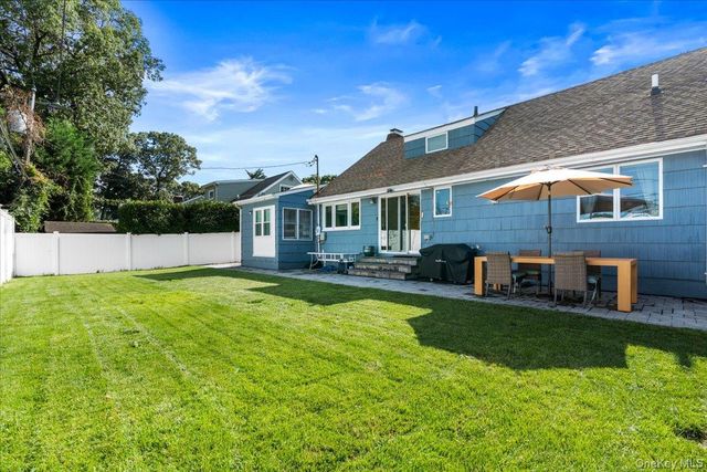 1321 Surrey Lane, Rockville Centre, NY 11570