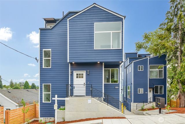 8608 42nd Avenue S, Seattle, WA 98118