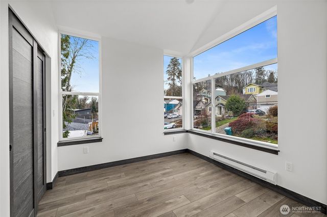 8608 42nd Avenue S, Seattle, WA 98118