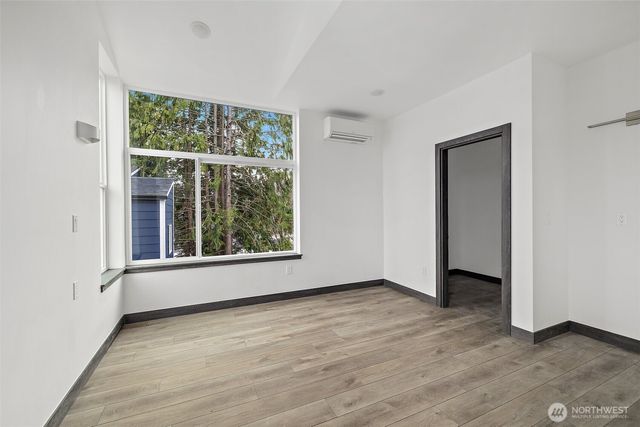 8608 42nd Avenue S, Seattle, WA 98118