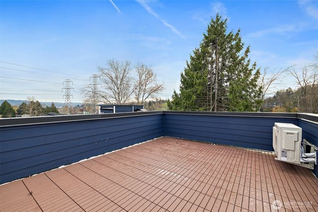 8608 42nd Avenue S, Seattle, WA 98118