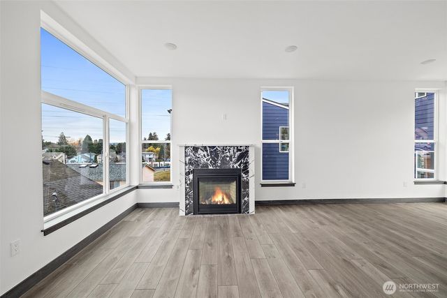 8608 42nd Avenue S, Seattle, WA 98118