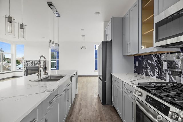 8608 42nd Avenue S, Seattle, WA 98118