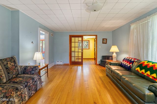 215 Oak Street, Corinth, NY 12822